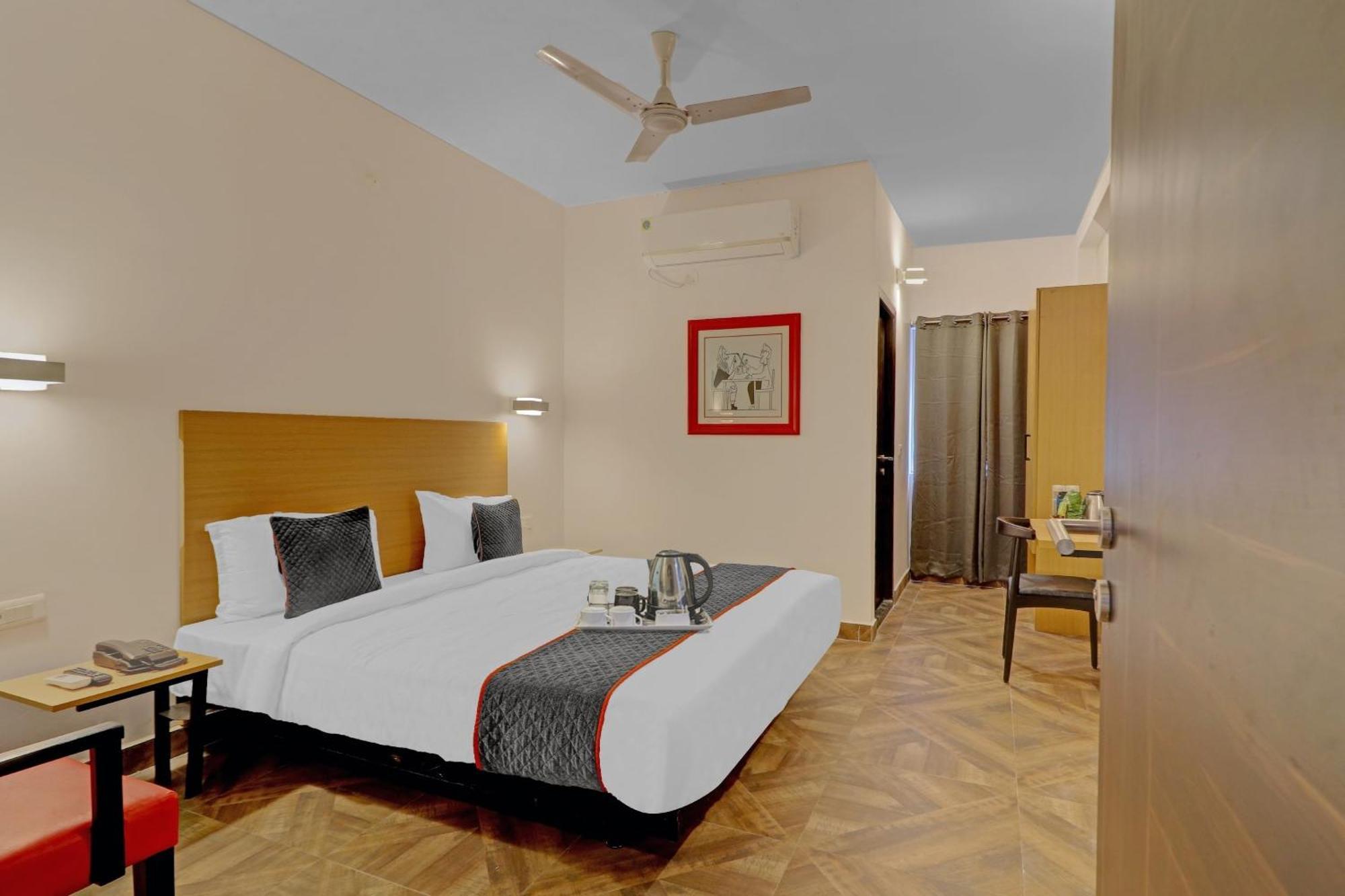 Townhouse S R Nagar Near Hyderabad Central Exterior foto